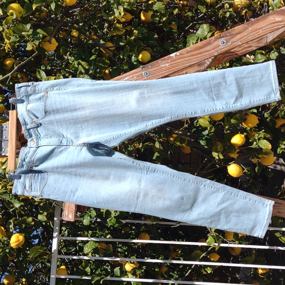 Universal Thread Mid-Rise Skinny Jeans Light Wash 18